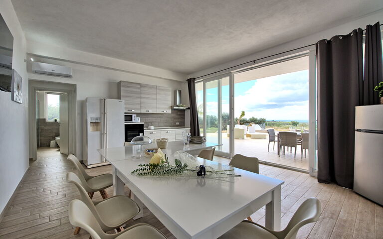 Villa Infinito: Kök, Lunchrum