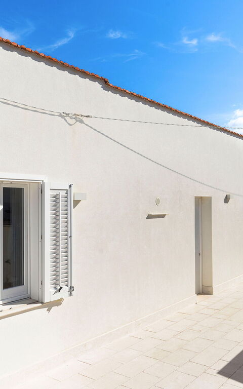 La Siesta: Exteriör, Utomhus