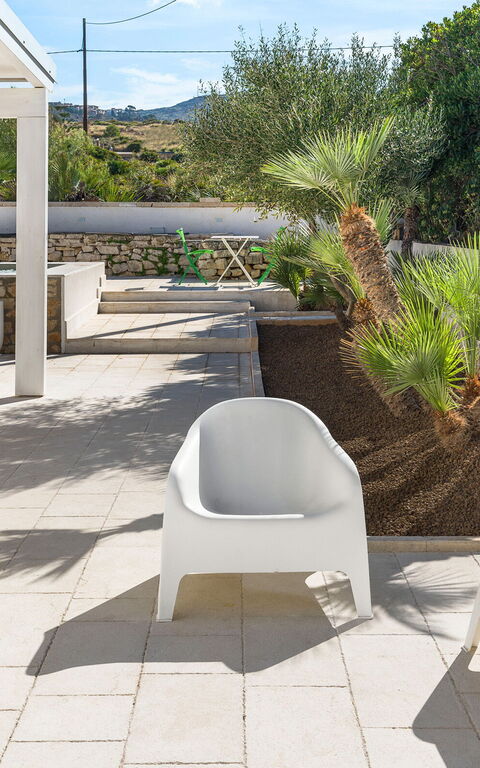 La Siesta: Exteriör, Utomhus