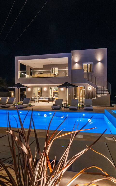 Villa Serenity: Exteriör, slå samman, Utomhus