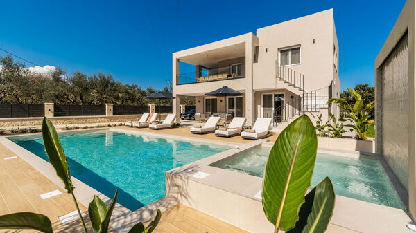 Villa Serenity: Exteriör, slå samman, Utomhus