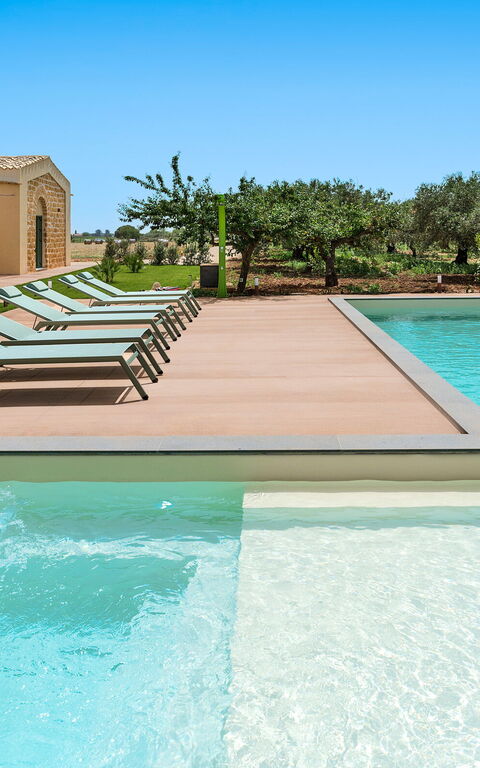 Villa Cavalè: Exteriör, slå samman, Utomhus