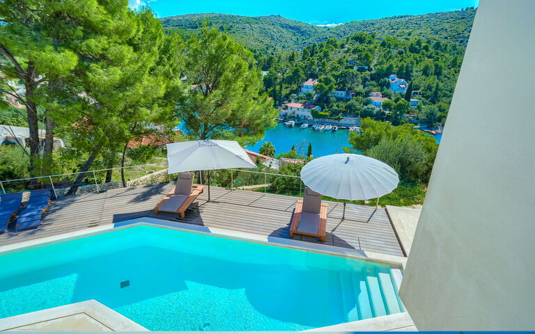 Villa Pine Haven: Exteriör, slå samman, Utomhus