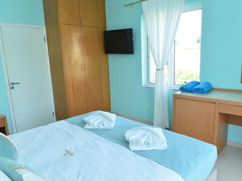 Christianna Apartments