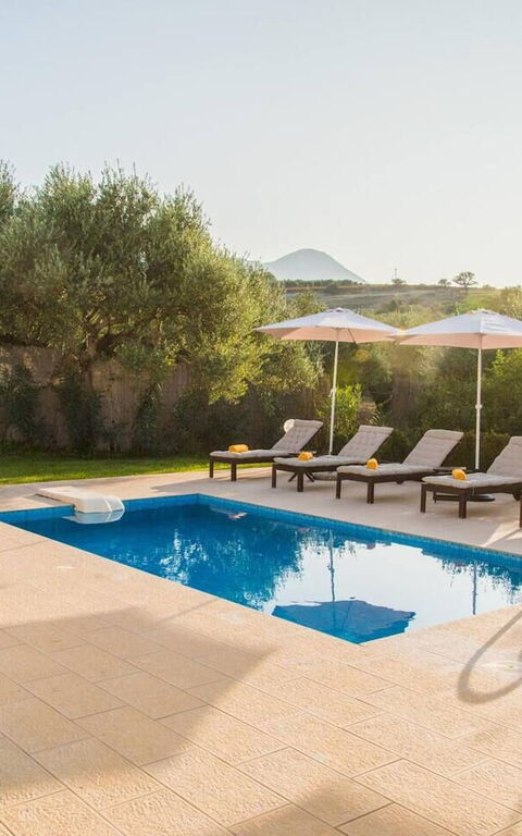 Villa Aetheria: Exteriör, slå samman, Utomhus, Visningar