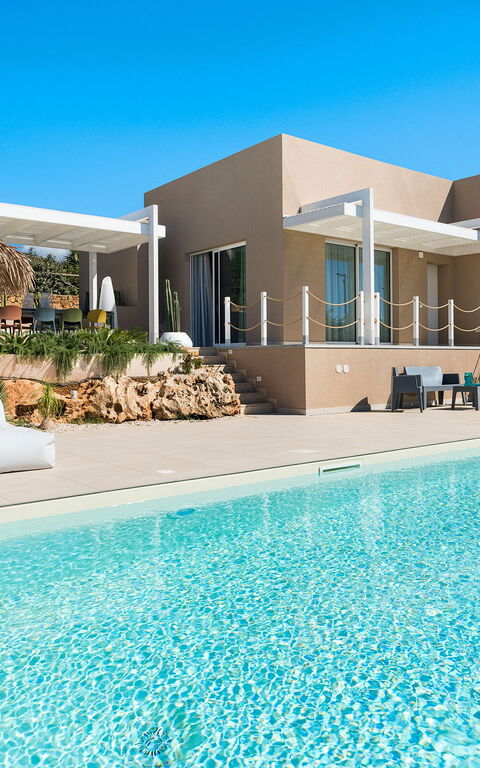 Villa Castalia: Exteriör, slå samman, Utomhus