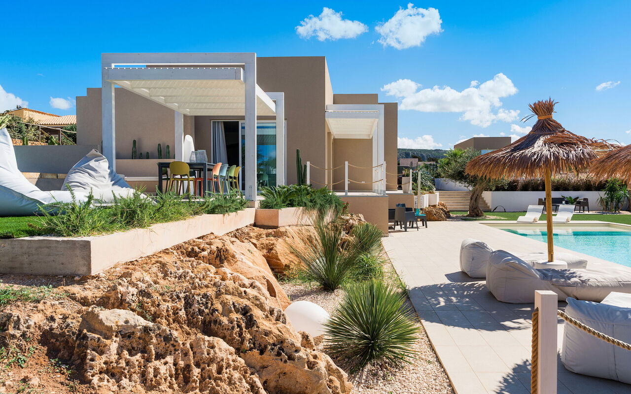 Villa Castalia: Exteriör, slå samman, Utomhus