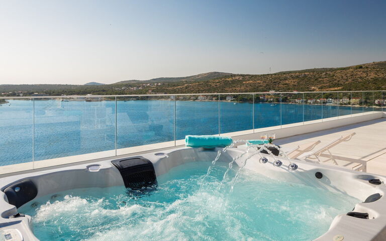 Villa Olive Vista 2: badkar, Exteriör, Utomhus, Visningar