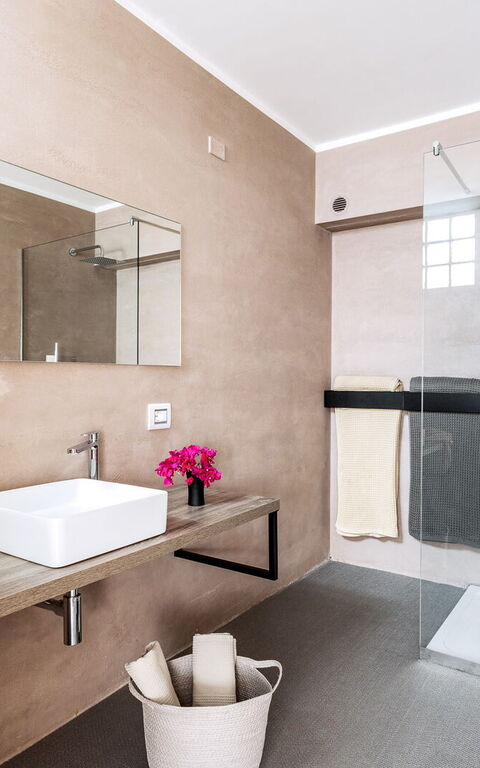 Villa Erakle: Badrum