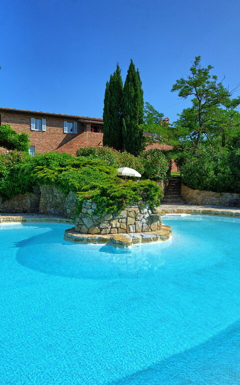 Casale Delle Mele: slå samman, Utomhus