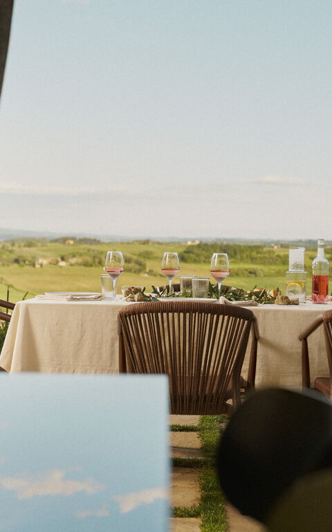 Villa Elmi: Exteriör, Utomhus, Visningar