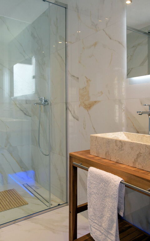 Villa Sunset: Badrum