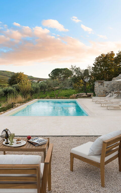 Villa Sike: Exteriör, slå samman, Utomhus, Visningar