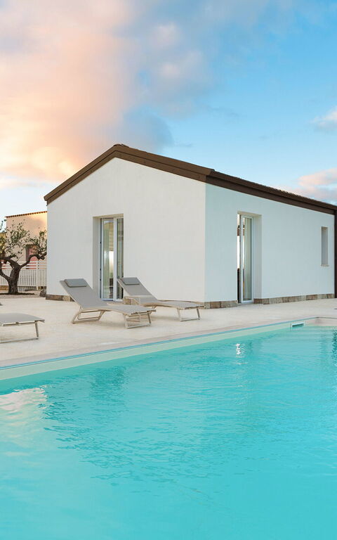 Villa Sike: Exteriör, slå samman, Utomhus