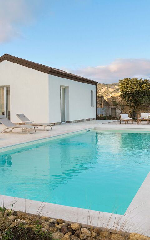 Villa Sike: Exteriör, slå samman, Utomhus, Visningar