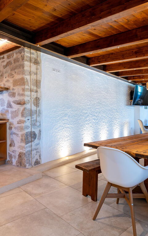 Villa Sole Tra i Ginepri: Kök, Lunchrum, Vardagsrum