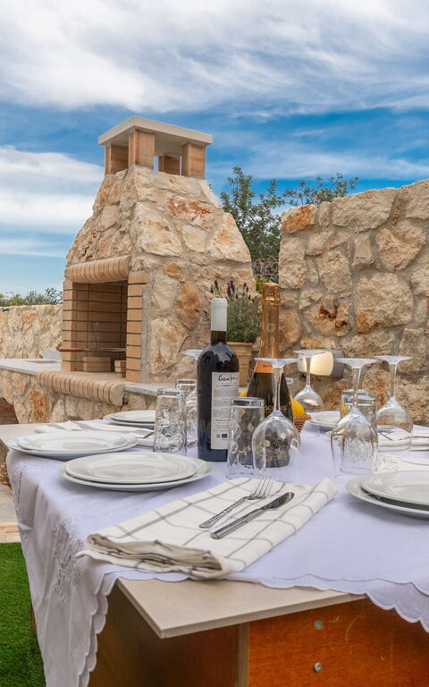 Villa Blini: Exteriör, Trädgård, Utomhus