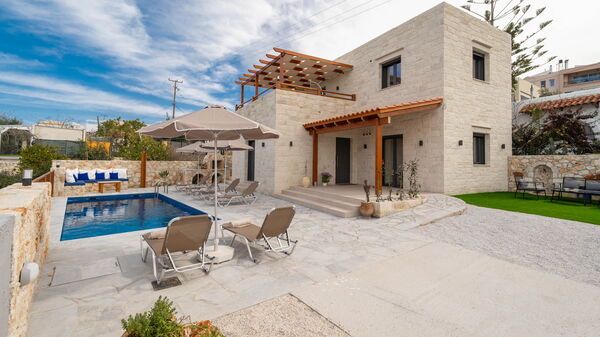 Villa Blini: Exteriör, slå samman, Utomhus