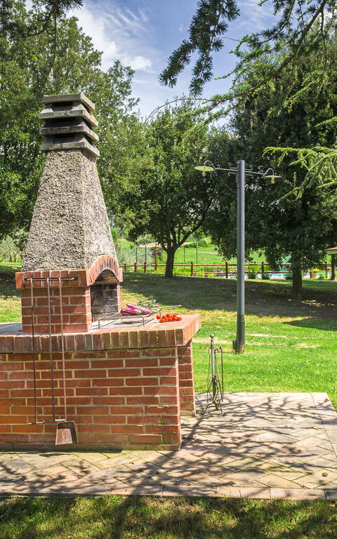 Villa la Contea: Exteriör, Trädgård, Utomhus