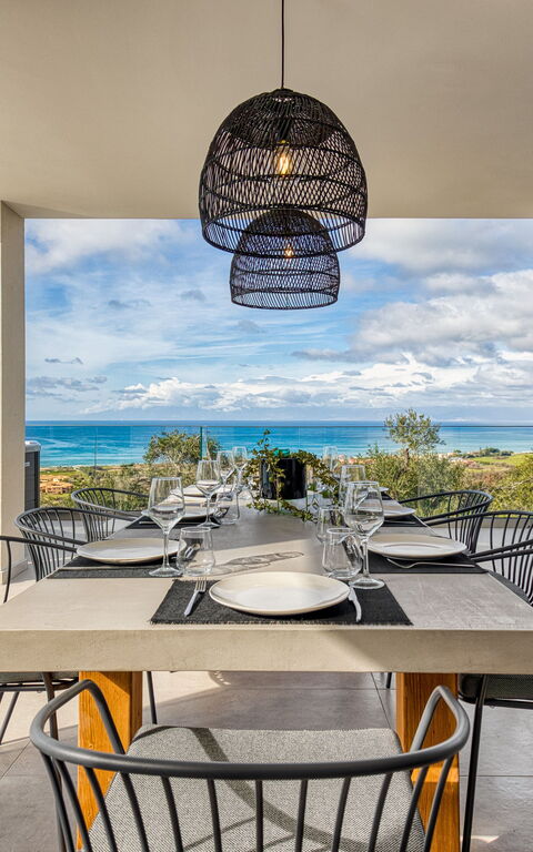 Villa Dominante: Balkong / terrass / uteplats, Exteriör, Utomhus, Visningar