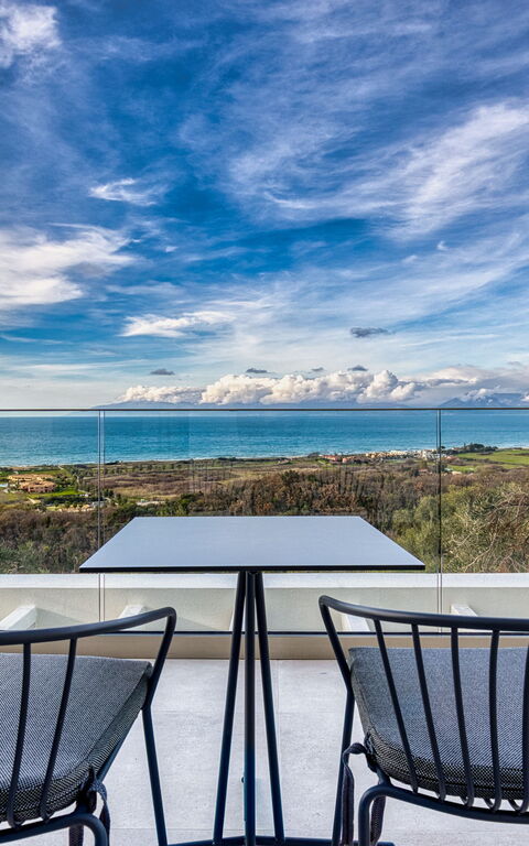 Villa Dominante: Exteriör, Utomhus, Visningar