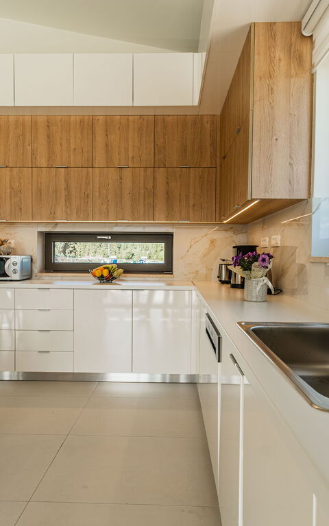 Villa Orientem Bis: Kök, Lunchrum, Vardagsrum