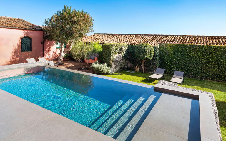 Micanera House: Exteriör, slå samman, Trädgård, Utomhus