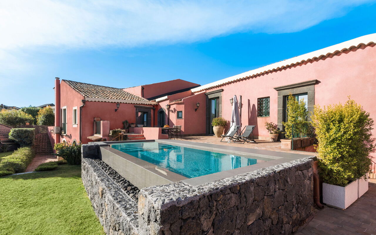 Micanera House: Exteriör, slå samman, Trädgård, Utomhus