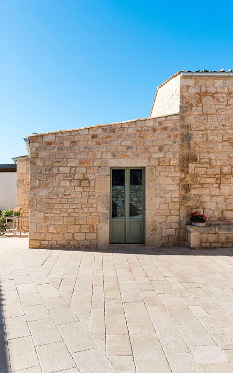 Villa Ninetta: Exteriör, Utomhus