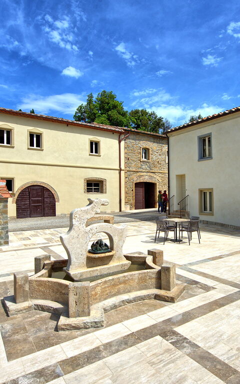 Borgo Ariano: Utomhus