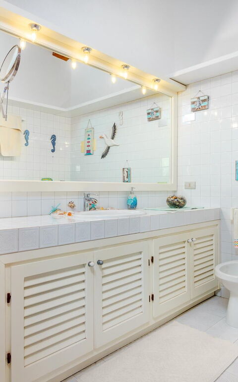 Villa Silenis: Badrum