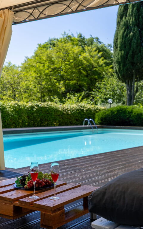 Tenuta Macericca: Exteriör, slå samman, Utomhus