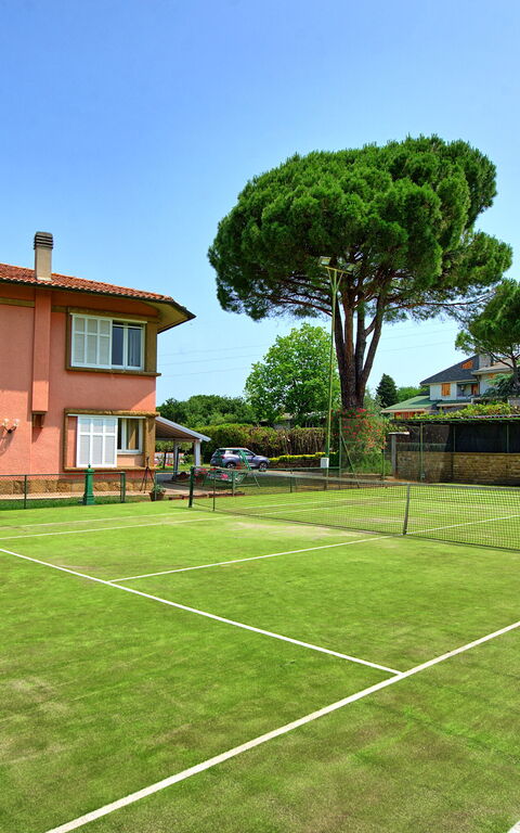Villa Adriana: Exteriör, Utomhus