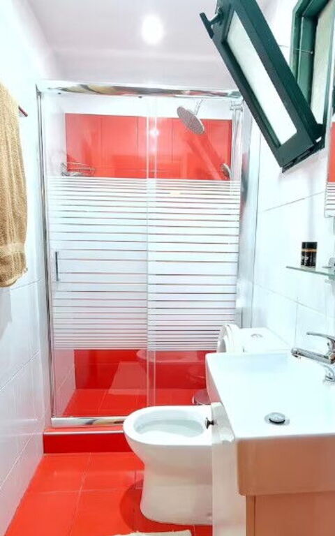 Villa Nikolas: Badrum