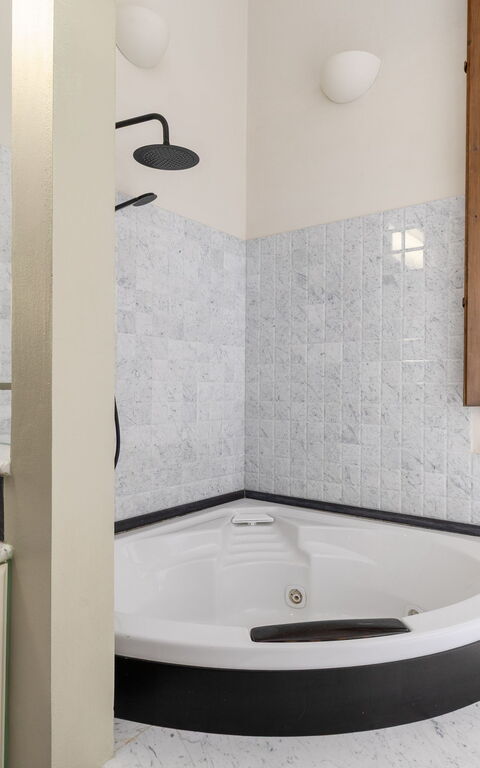 Villa Silvia: badkar, Badrum