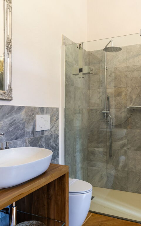 Villa Silvia: Badrum