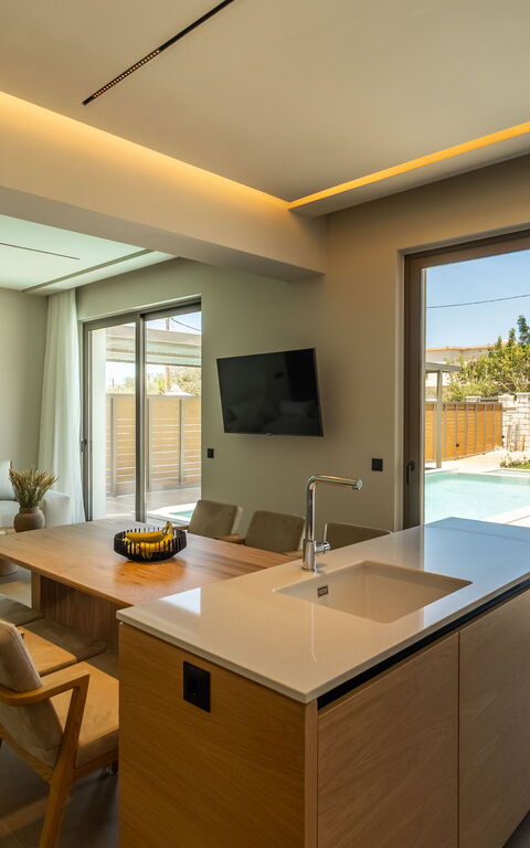 Villa Zen Hephaistos: Lunchrum, Vardagsrum