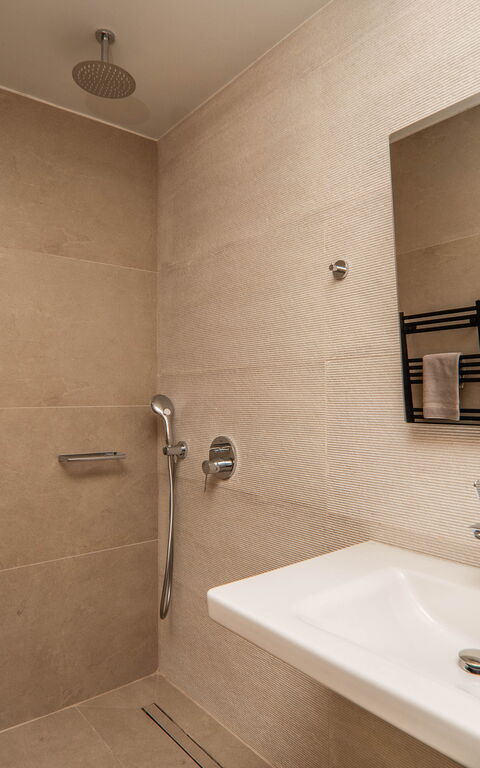 Villa Zen Hephaistos: Badrum