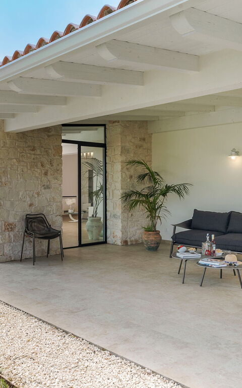 Netina Domus: Utomhus