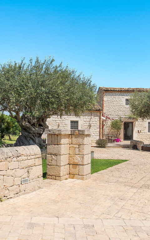 Corte Antigua: Exteriör, Huvudentré, Utomhus