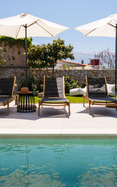 Villa Platon: slå samman, Utomhus