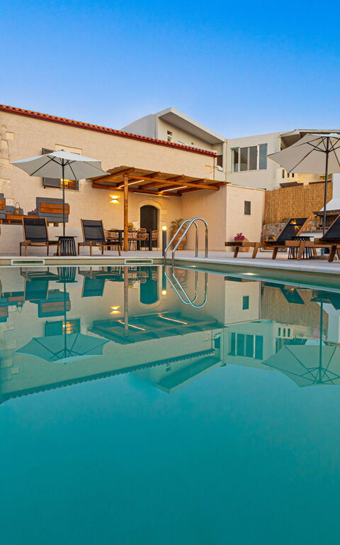 Villa Platon: Exteriör, slå samman, Utomhus