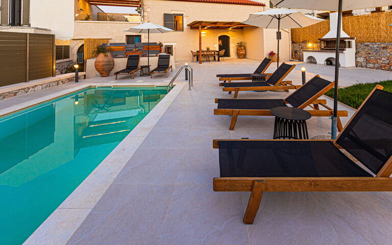 Villa Platon: Exteriör, slå samman, Utomhus