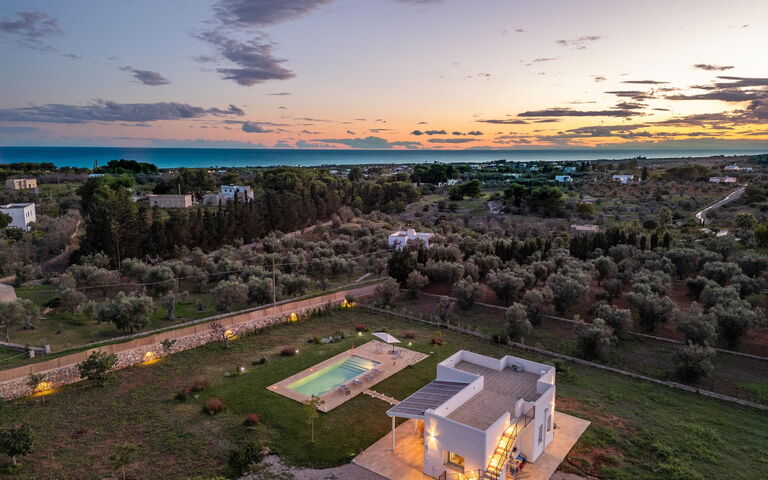 Villa Incantesimo: slå samman, Trädgård, Visningar