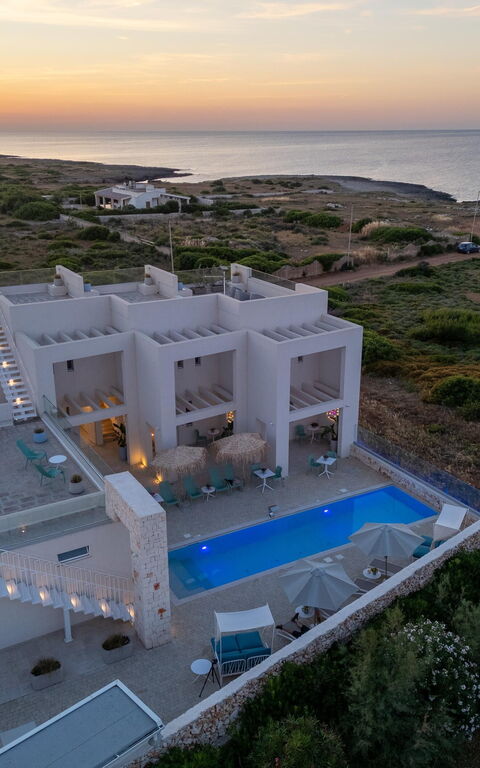 Villa Regina Sul Mare: slå samman, Visningar