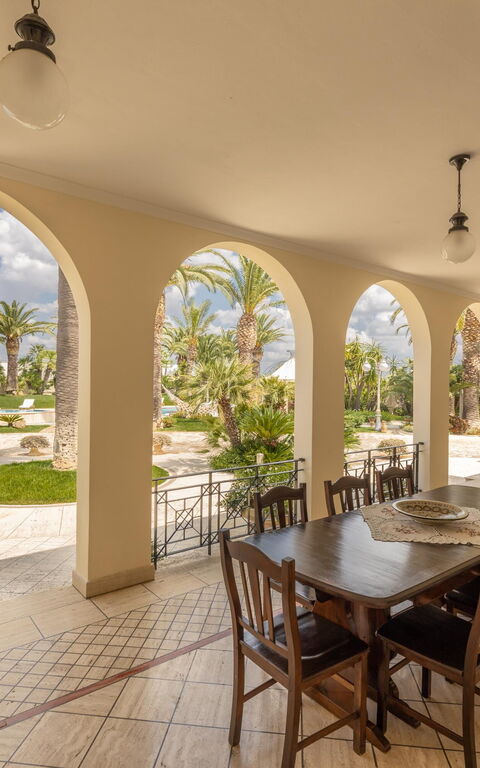 Villa Oasi Di Pace: Balkong / terrass / uteplats, Exteriör, Utomhus