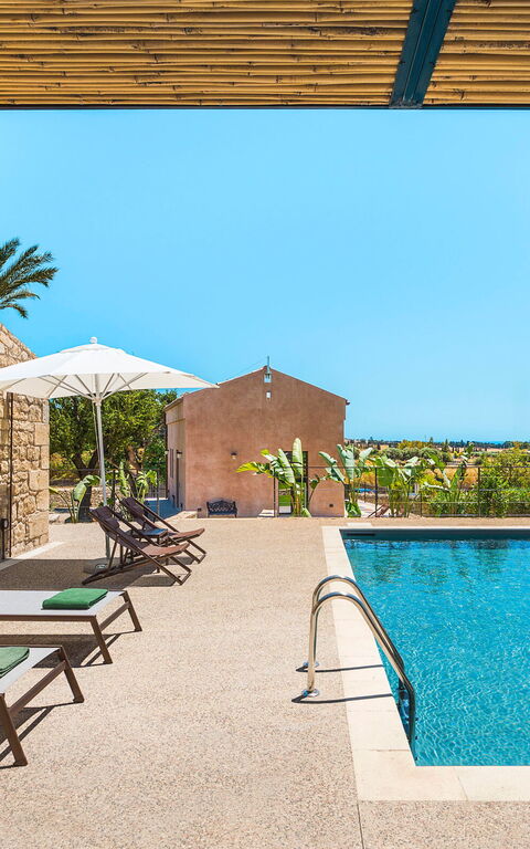 Dimora Spinazzella: Exteriör, slå samman, Utomhus