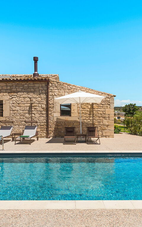 Dimora Spinazzella: Exteriör, slå samman, Utomhus