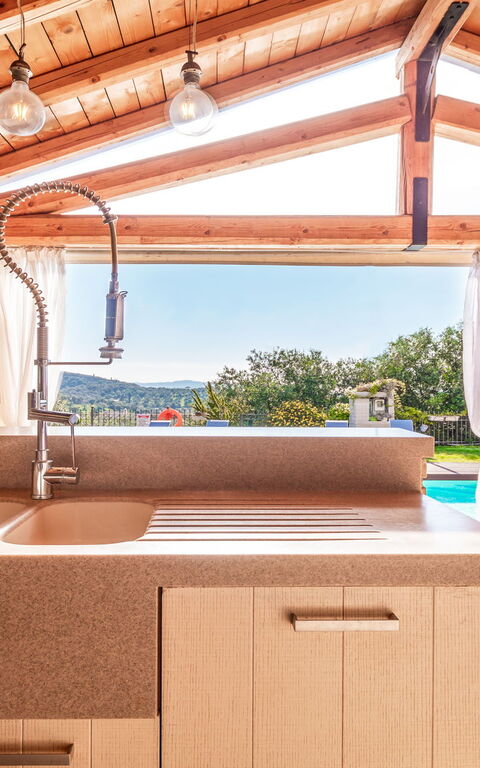 Villa Irida: Balkong / terrass / uteplats