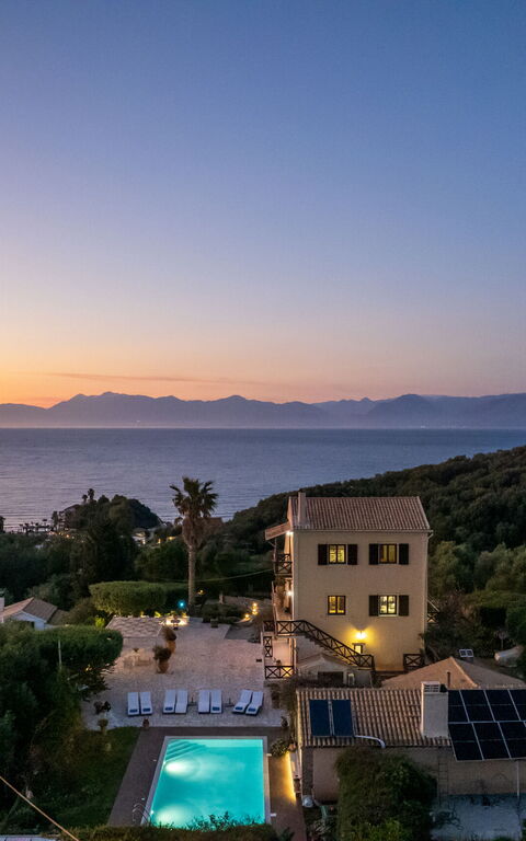 Villa Irida: Utomhus, Visningar
